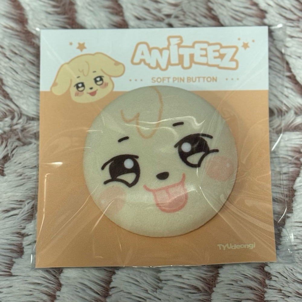 ATEEZ Tyudeongi Yunho Aniteez in the Calling Soft Pin Button